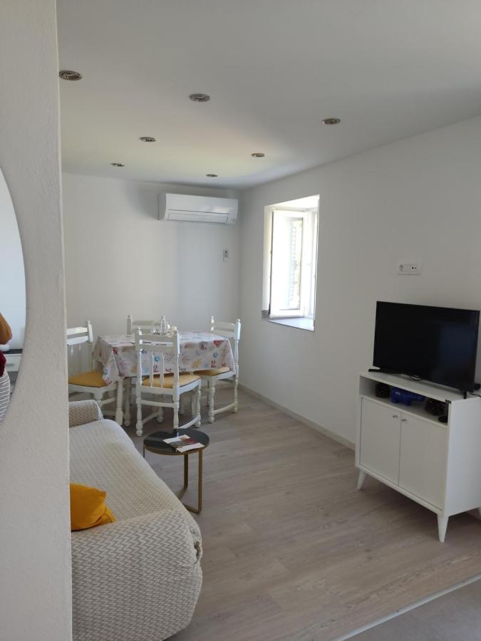 Apartment Zagalo Sveta Nedelja  Dış mekan fotoğraf